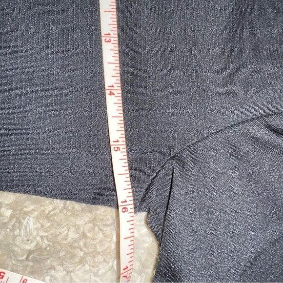 Adidas size M shirt - Picture 4 of 6